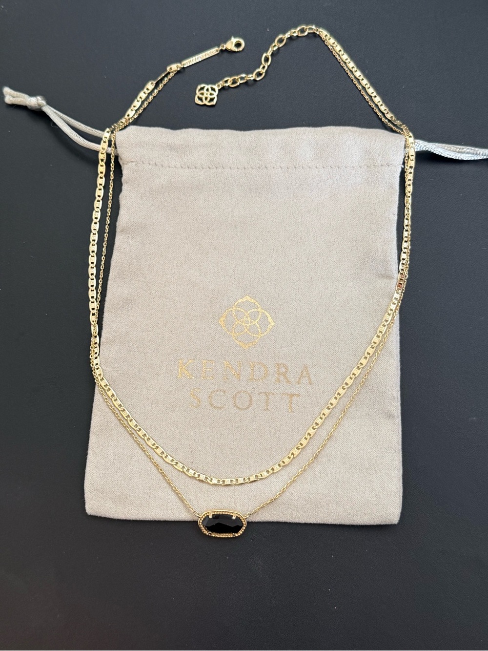 Kendra Scott Elisa multistrand necklace
Black glass pendant - Picture 4 of 8
